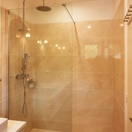 La Belle Monsoise 3*