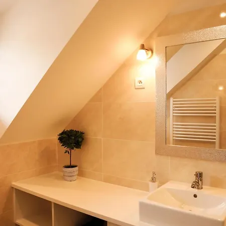 Bed & Breakfast La Belle Monsoise Mons-en-Baroeul