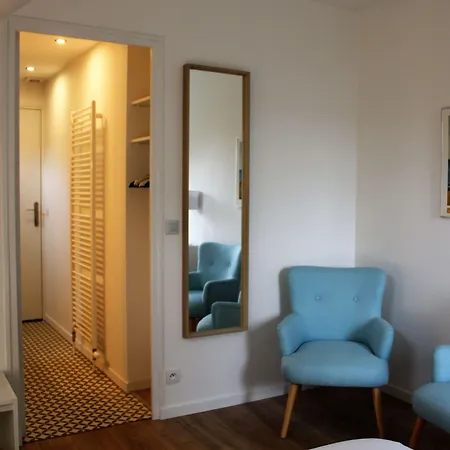 La Belle Monsoise Bed & Breakfast