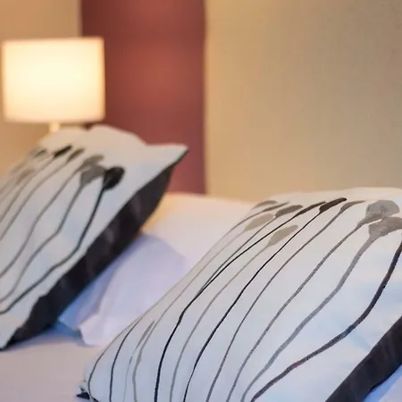 Bed & Breakfast La Belle Monsoise 3*